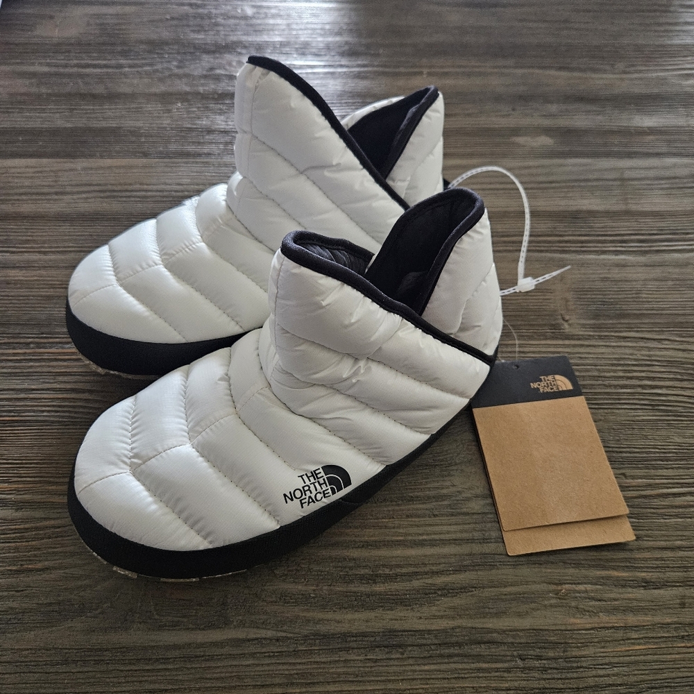 The North Face Women's ThermoBall Traction Bootie Boots Slippers NWT Size 5